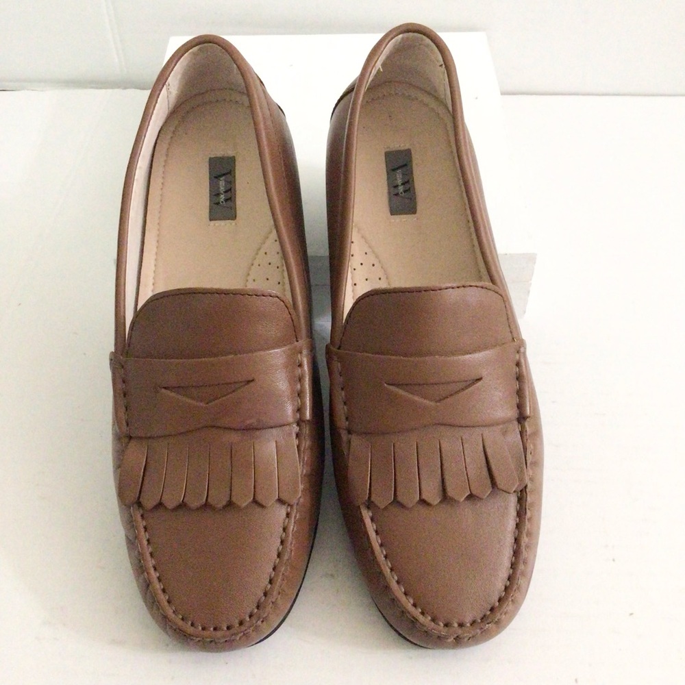 Vera Wang Loafers